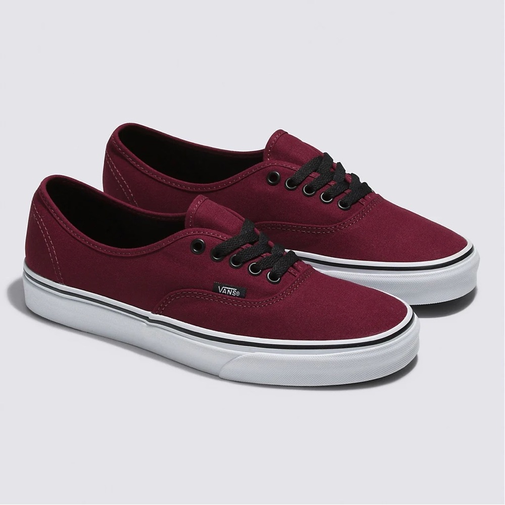 Vans Authentic in Port Royale/Black